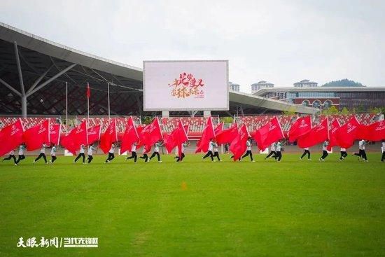 电影《峰爆》围绕着一场史无前例的地质灾害展开，云江县城突发地陷，山体滑坡、泥石流接踵袭来，县城16万民众危在旦夕，在这千钧一发的时刻，以小洪（朱一龙饰）和老洪（黄志忠 饰）父子为代表的基建人挺身而出，为护城救人展开一场惊心动魄的绝境救援